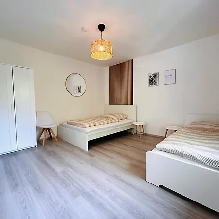 Stilvolles Am Ice Bahnhof Apartment